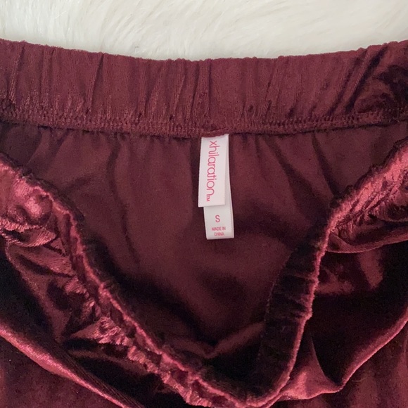 Red Velvet Top - Picture 3 of 3